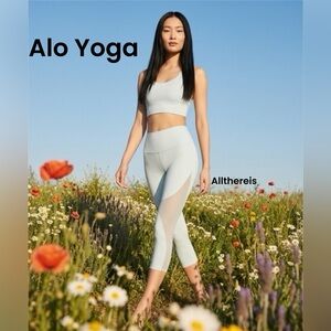 ALO YOGA High waisted Coast Capri S